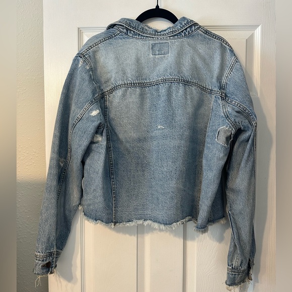 American Eagle Outfitters Light Blue Distressed Denim Jacket - Picture 5 of 6